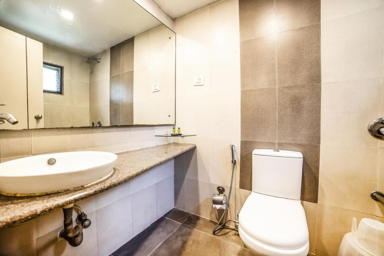 Fabhotel Flamingo Anna Nagar Chennai Exteriör bild