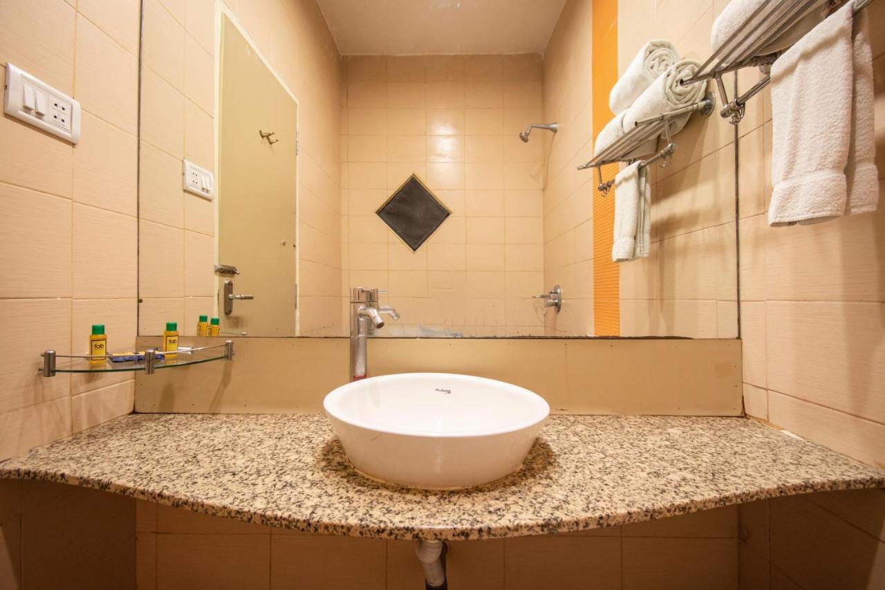 Fabhotel Flamingo Anna Nagar Chennai Exteriör bild